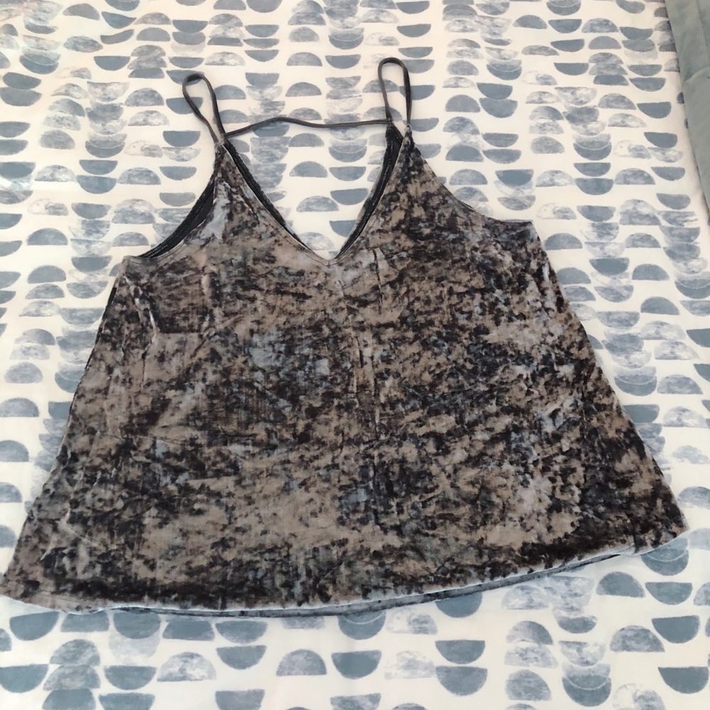 🤍 American Eagle Crushed Velvet Top